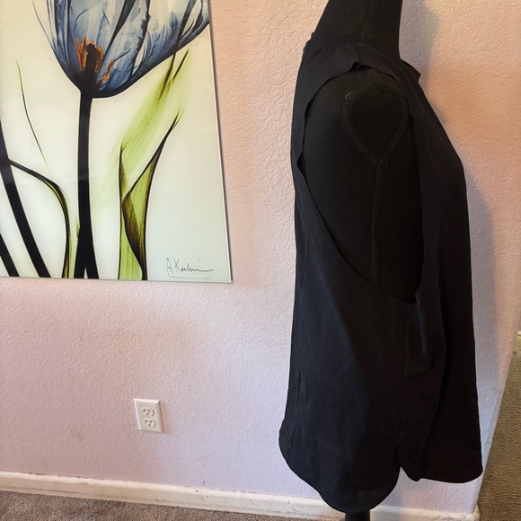 tank top shirt size medium - Picture 2 of 4